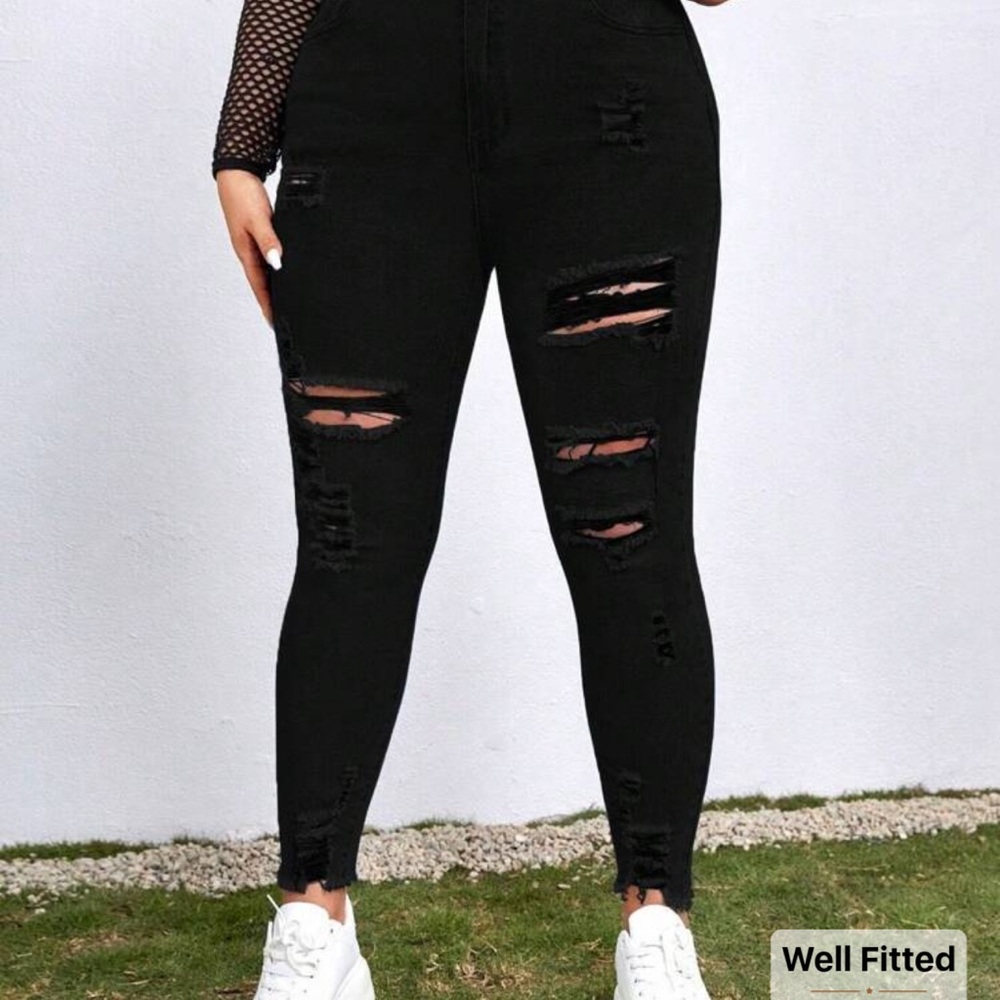 SHEIN Black Ripped Skinny Jeans